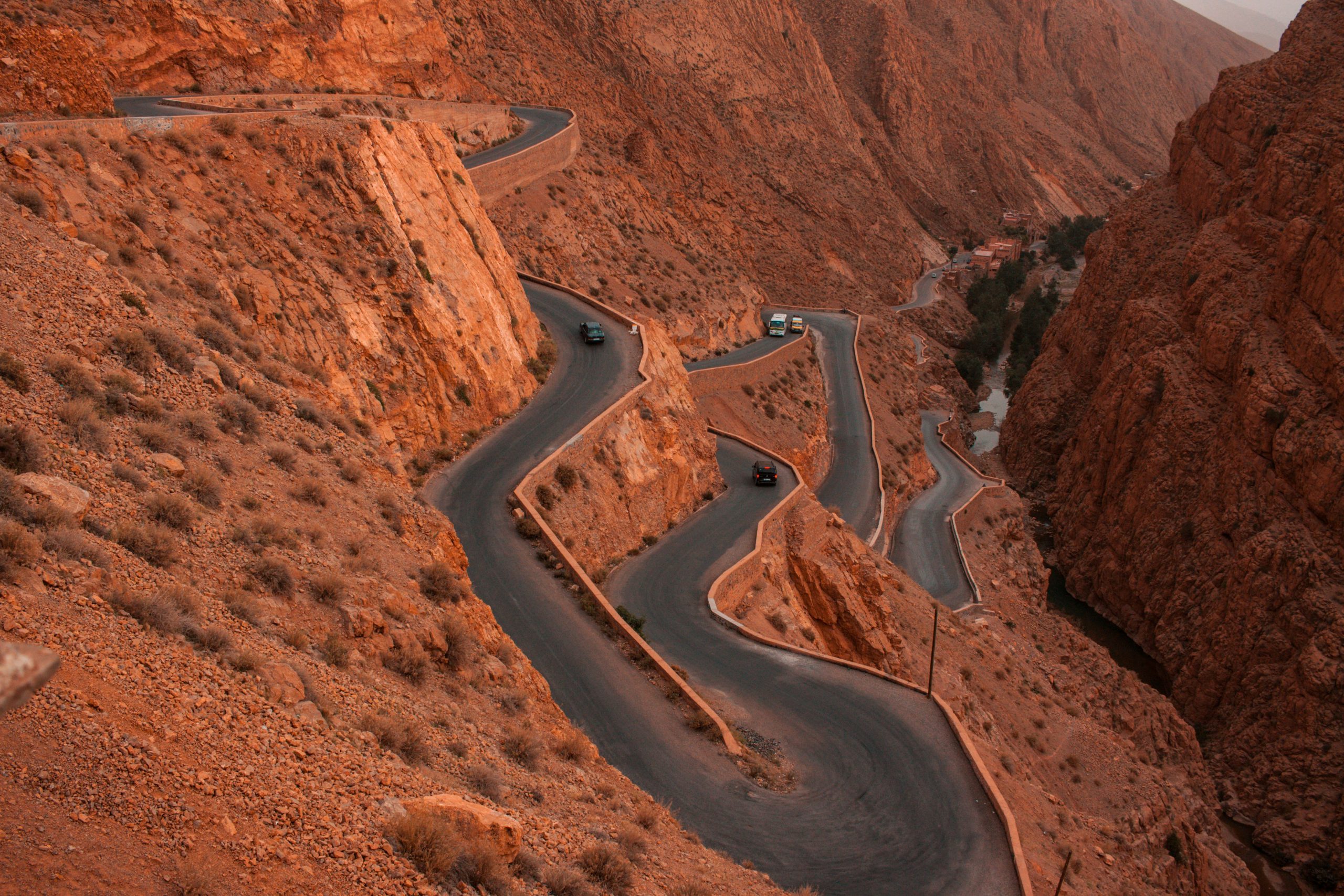 3 daagse privé tour incl. een overnachting langs de vallei van Dades en een sahara woestijn overnachting in Merzouga – Tentenkamp & kamelen