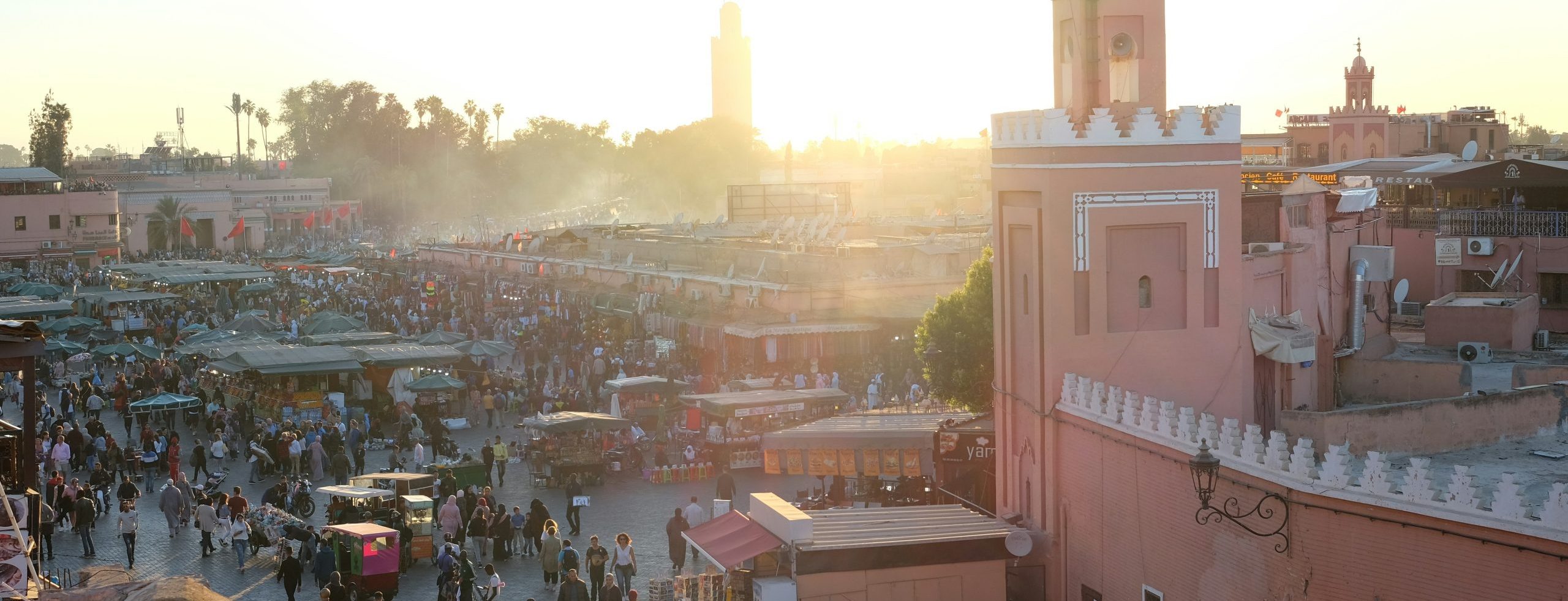 Wandeling Marrakech Medina met Nederlands- of Engelstalige gids – Een bezoek van 3 uur aan 3 bezienwaardigheden, souks en de Djemaa El Fna plein UNESCO Werelderfgoed sinds 2001