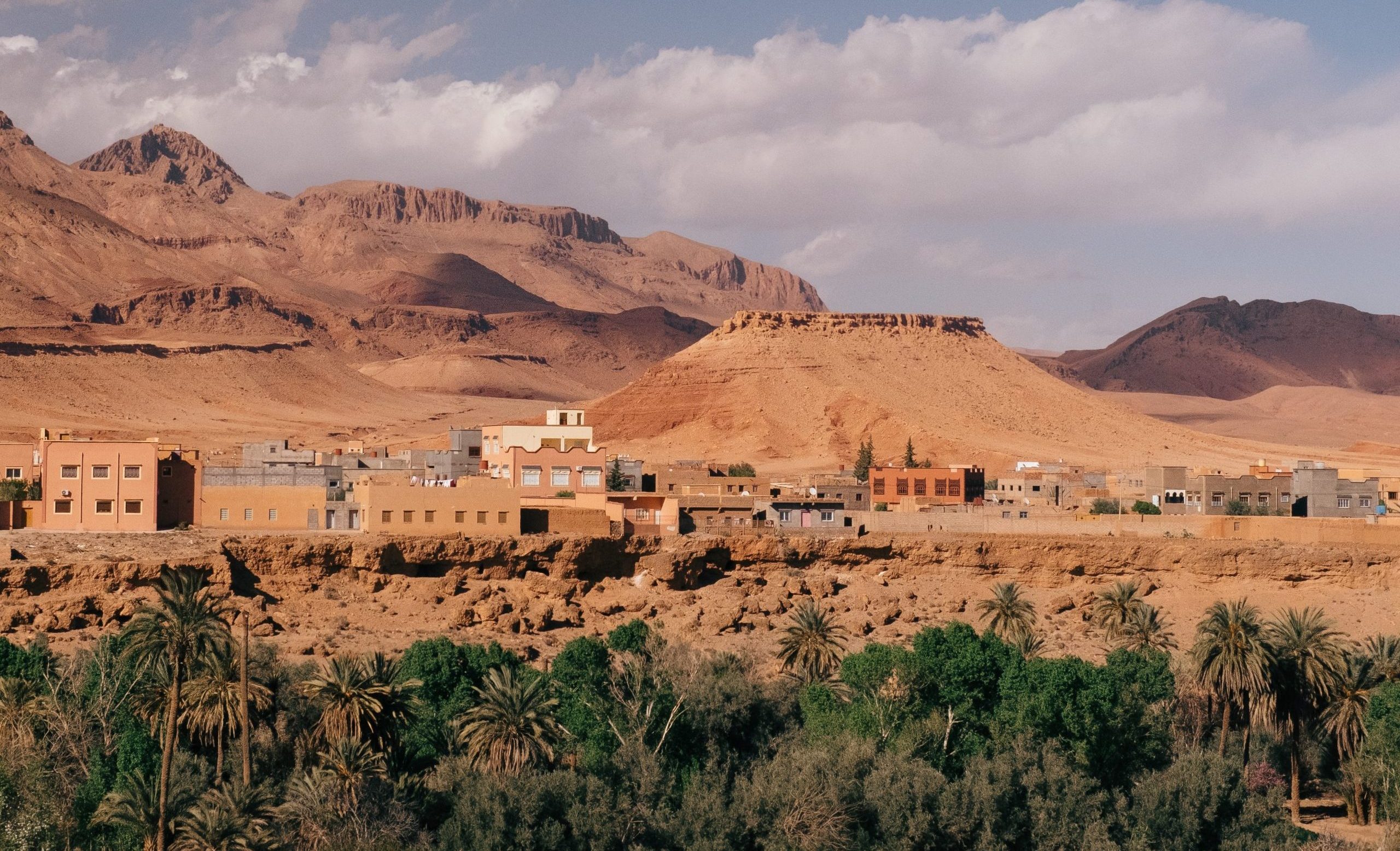 Ontdek tijdens deze privétour Marrakech, het Atlasgebergte en slaap een nacht in de woestijn